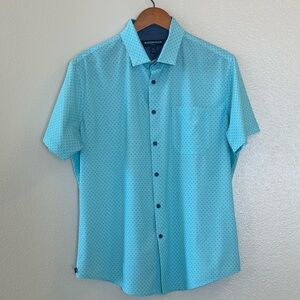 Mizzen & Main Leeward Short Sleeve Performance Button Up Shirt Mens Size Medium